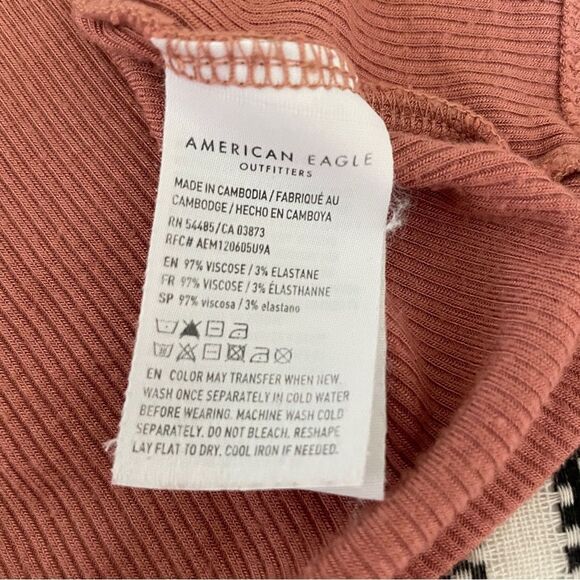 American Eagle Soft & Sexy Rib Dusty Pink Fitted Mock Neck Shirt size XS Tagless - Picture 10 of 11